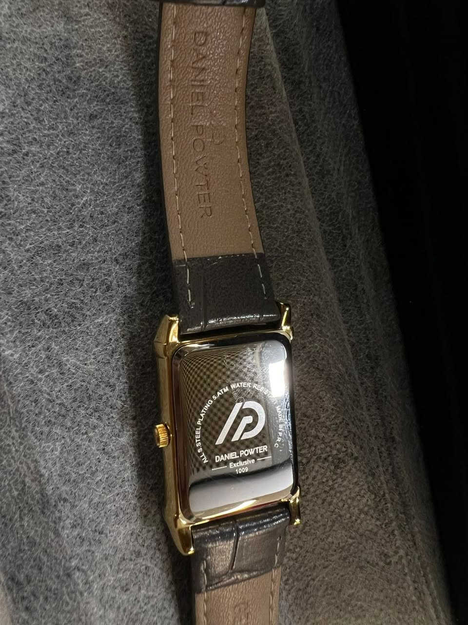 ساعة ماركة فاريلي الانيقة للحجز خاص


**إذا كنت صاحب هذا الإعلان وتريد حذفه لأي سبب، رجاءا أرسل رسالة إلى الدعم الفني**