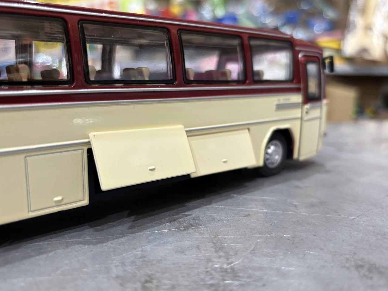 باص اوتومارس مارسيدس 😍♥️

حديد بالكامل 
الحجم 1:24
صناعة شركة Grand Alliance

السعر 23 الف فقط 🔥 

يتوفر توصيل لجميع محافظات العراق 🤩💙

 📍العنوان / شارع فلسطين - خلف المستشفى العالمي 
مكتبة الأمين للحجز و الاستفسار على الرقم او مراسلة الصفحة ***********
#مصغرات #سيارات_مصغرة #بغداد
