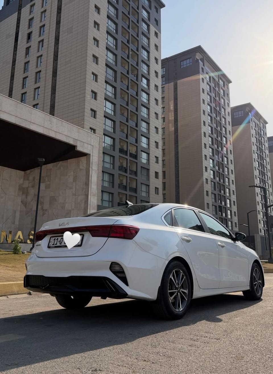 السلام عليكم
كيا فورتي لون ابيض صدفي موديل 22 رقم بغداد بأسمي تحويل ثاني يوم بدون ايرباك حادثه حرق بسيط وشخوط بالبنيد والجاملغات  مصبوغه في امريكا 
رقم بغداد الجديد الدولي ابسمي
  موصفات السيارة
رادار امامي
تحديد مسار
توقف ذاتي 
تبريد قطعتين
ثلاث وضعيات قيادة
تدفئة كشنات وستيرن
شاشة كاربلاي
شاحن وايرلس 
مثبت سرعة
تحديد مسار
مانع انزلاق
كاميرا دواره
تحكمات ستيرن 
سيارة مكفوله من الحادث ايرباكات سليمه
شرط الفحص سونار موضح بالمنشور وصور الحادث 
مكان السياره بغداد حي الجهاد 
السعر 142 وبيها مجال 
***********
