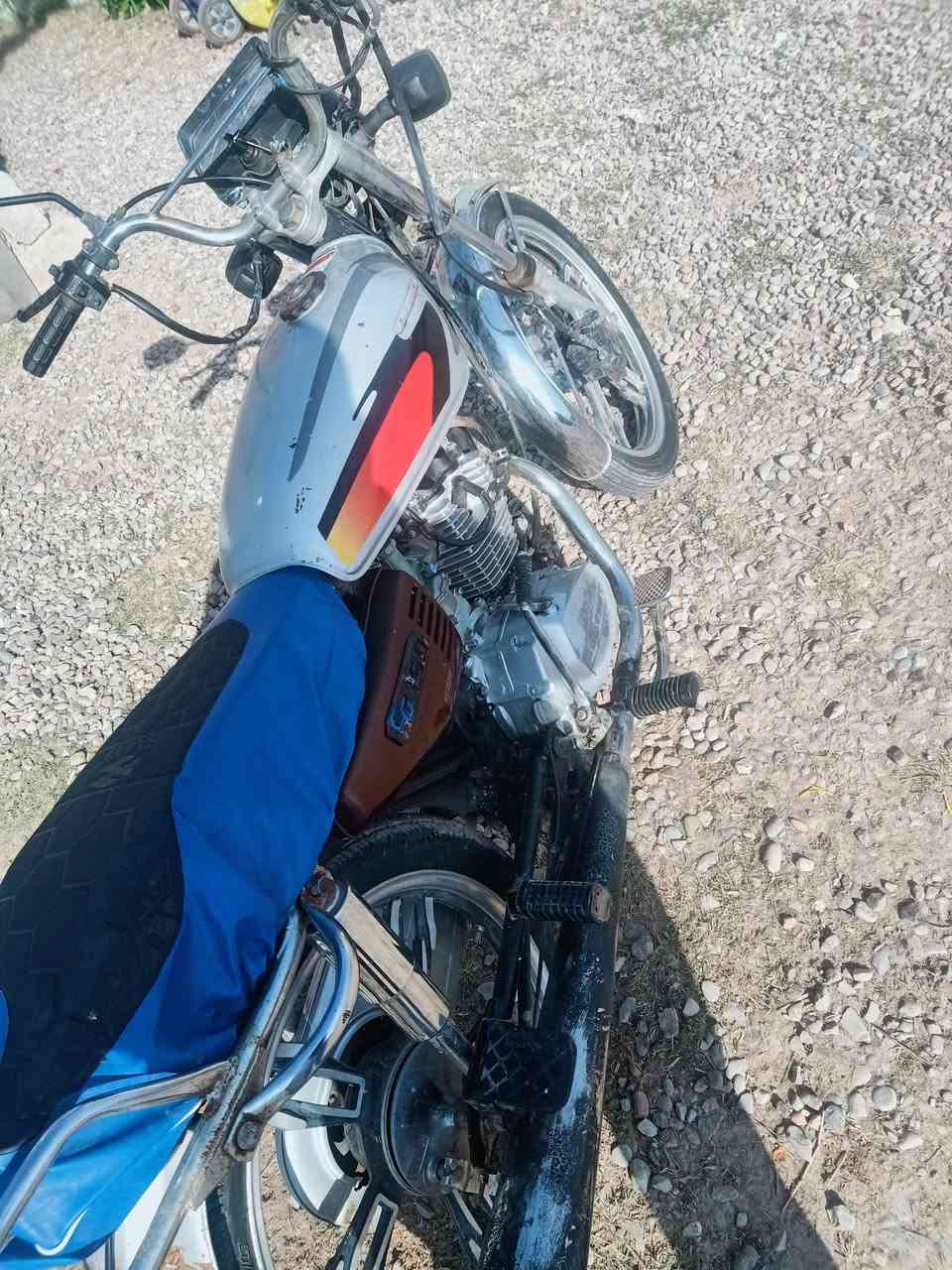 سلام عليكم.البيع  دراجه سيفان 2019كامله كله شغال أوراقه ظايعه .
ديالى المقدادية 
سعر 375وبي محال
رقم ***********
