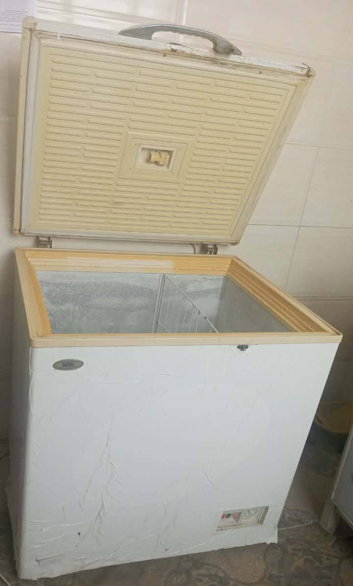 بوفيه تسكام نظيفه ثقيله من القديمات سعره 90 وبيه مجال قليل مجمده 100 وبيه مجال مبرده نظيفه سعره 65 وبيه مجال شراي يراسلني مستعجلين على بيعتهن


**إذا كنت صاحب هذا الإعلان وتريد حذفه لأي سبب، رجاءا أرسل رسالة إلى الدعم الفني**