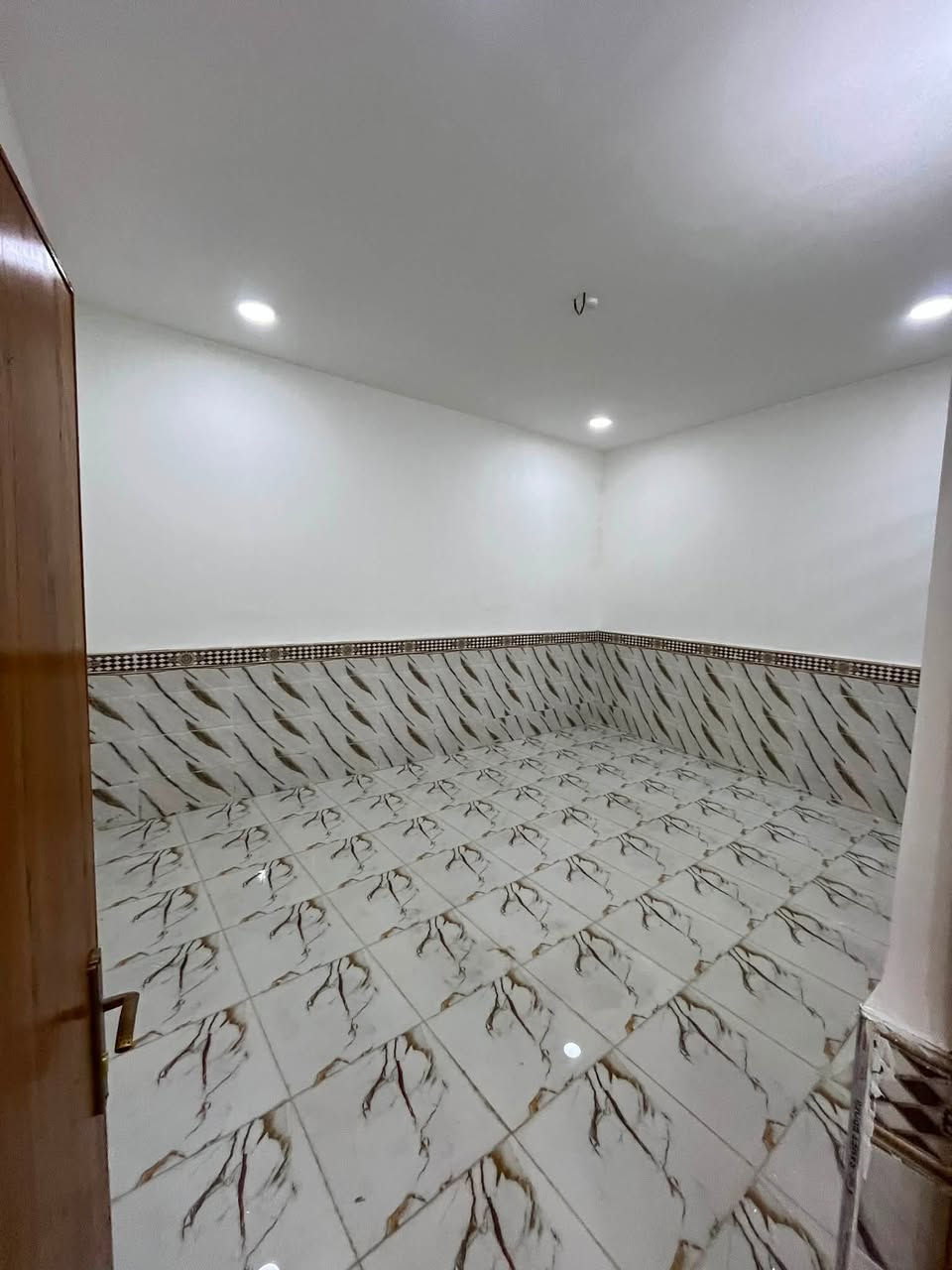 على بركة الله تعالى بيت اللايجار بناء حديث درجه اوله متعوب عليه بشارع بيت سلوم 

***********
