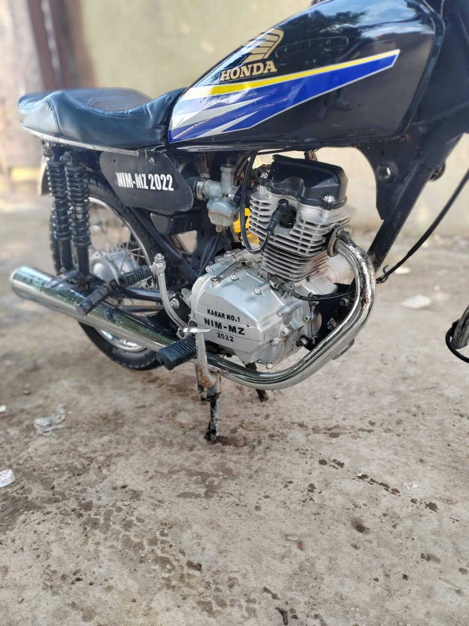 سلام عليكم
دراجه نامه امزت اصلي كربلاء حي السلام

رقم نتصال  ‏‪***********‬‏
وراق اصلي مكفوله. بس ولفات مبدله 
***********وتساب فقط 
دراجه نضيفه كلش.
