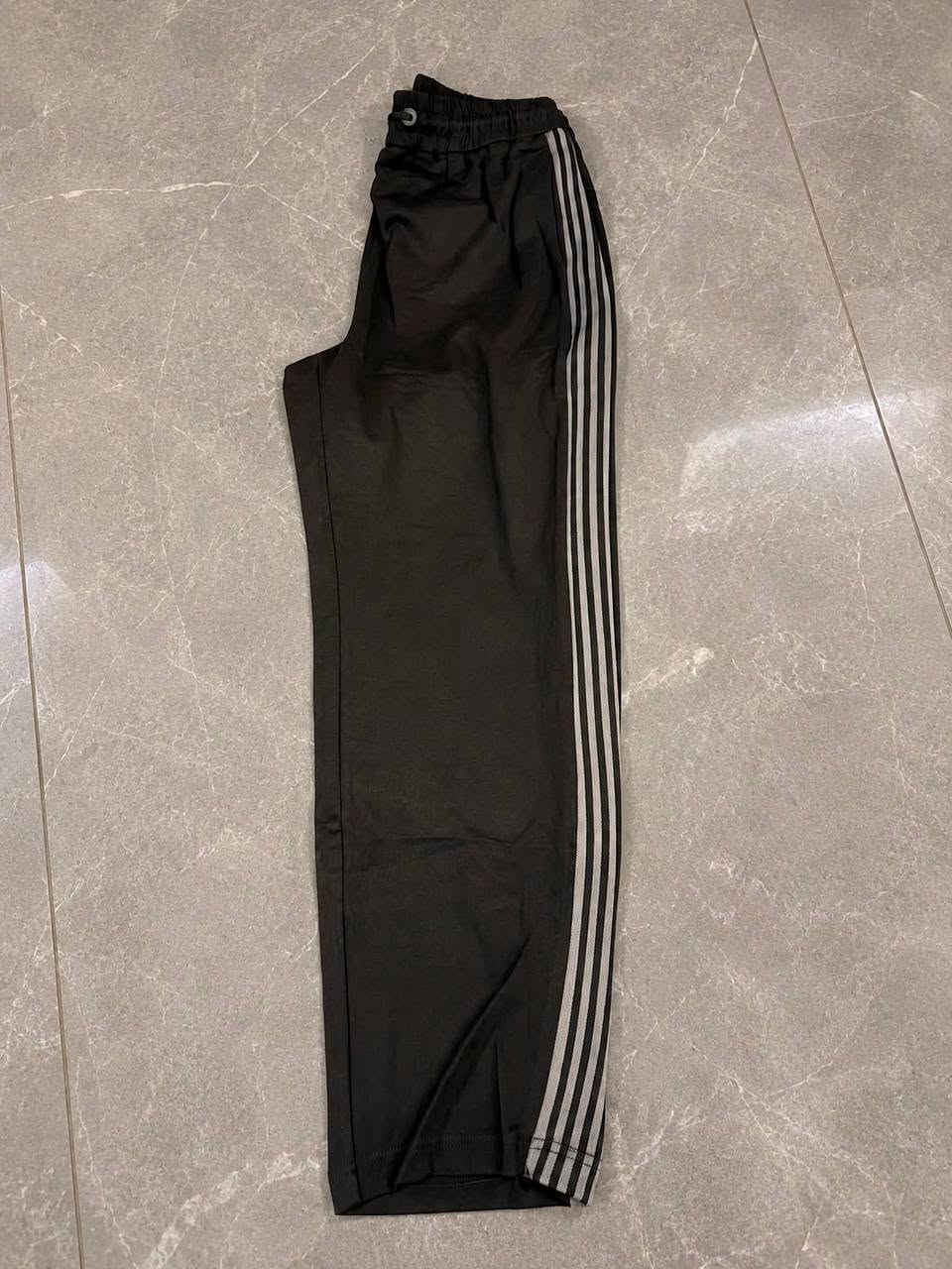بجامه صيني كوالتي عالي 

 سيري 8️⃣ قطعة 68 ألف  
    
🧧خامه قطن// طول 100🧧
 
القياسات _ M__ 2XL _


**إذا كنت صاحب هذا الإعلان وتريد حذفه لأي سبب، رجاءا أرسل رسالة إلى الدعم الفني**