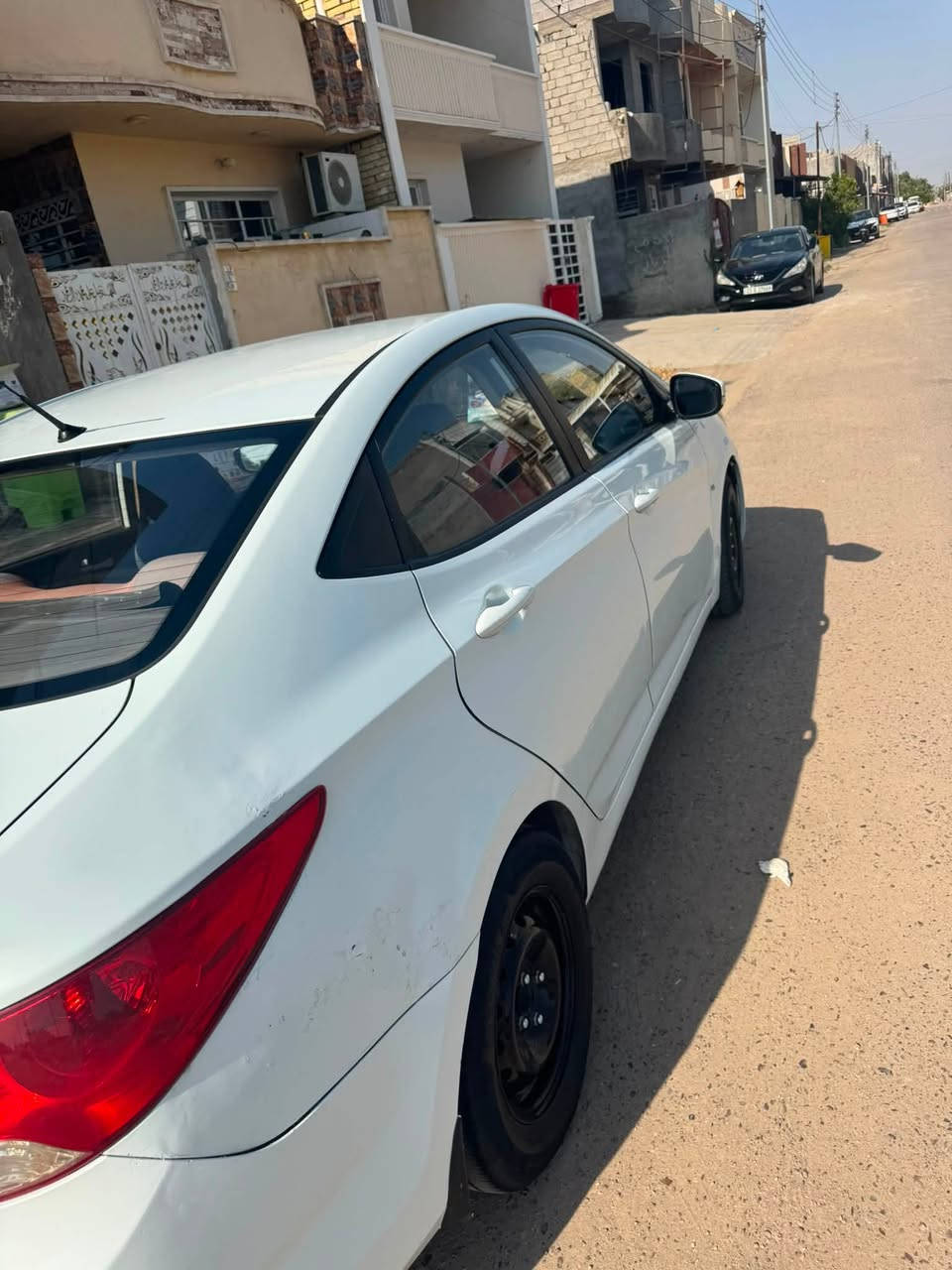 اكسنت خليجي موديل ٢٠١٣ 
بدون صبغ بيها بارد ٣ مكانات 
رقم بغداد بسمي 
مكينه ١٦٠٠
حداديه تبريد مكيه كير مكفولات 
مكاني بغداد راشديه 
السعر ٨٨ 
***********
