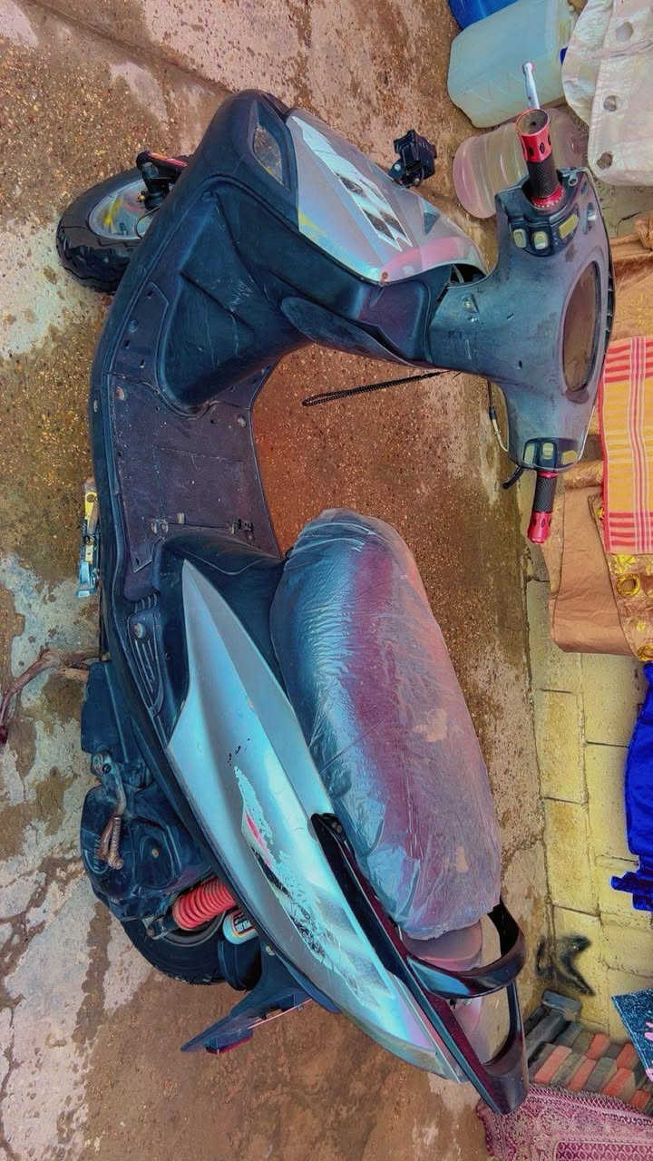 ماكس البيع دراجه حلو شغاله مابيه نقص 250الف مكاني بغداد الطوبجي 
***********
