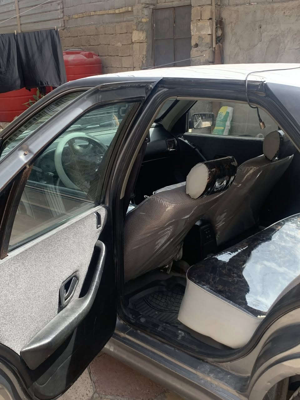 سلام عليكم 
بيجو بارص
مديل 2012
سياره كفاله من خياس
ومعجون وصبغ عله البلاد
مكينه كير كفاله
تبريد حداديه 100/100
تخم ويل وتاير جديد
سنويه نهايت 2029
مدوشمه واجاهزه سياره 
فقط بيه جراد ما اعرف يروح بل بوليش أو لا
مكان البصره
السعر 45
الهاتف ***********
