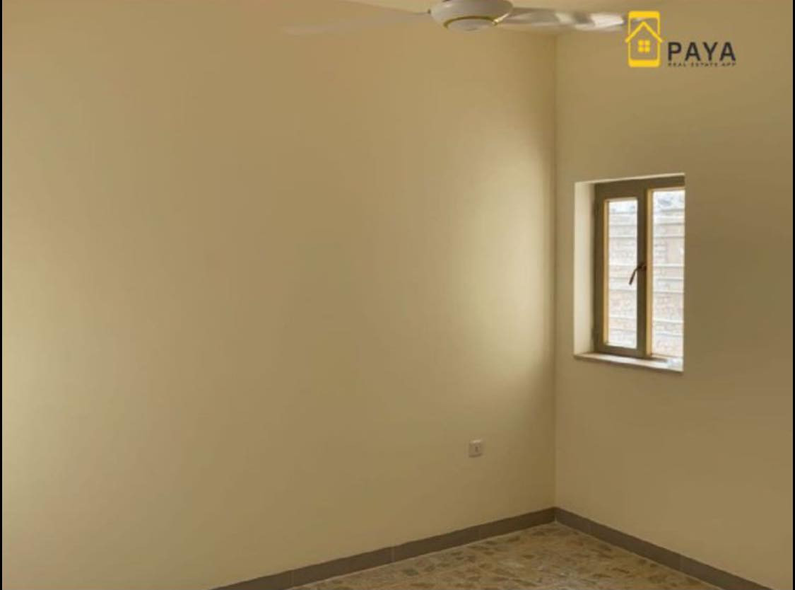 شقة للايجار في حي حطين مقابل مركز الاطباء
الفرع الثاني على يسره

مساحة 150م
شقة معزولة طابق ثالث
صالة
غرفتين نوم 2
مطبخ
خدمات 1
الشقة بناء حديث ونظيف

سعر الايجار الشهري/ 850 الف قابل للتفاوض
***********
