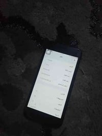 ايفون SE2 2020الجهار كلشي شغال مامبدل اي قطعه شرط الفحص بطاريه 87ذاكره...