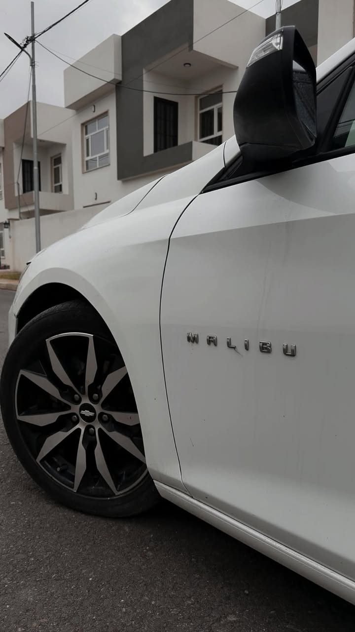 ماليبو 2017    LT 2
فوول مواصفات ماعدا البانوراما 
ضررهاا جاملغ بدون دواخل 
وبيهاا 5 قطع خلفي كلير امريكي فقط بلا معجون ولا تعديل
السباره بأسمي سنويه تنتهي 2029
شرط التحويل 
السعر 99 ورقه 
مكان السياره موصل 
***********
