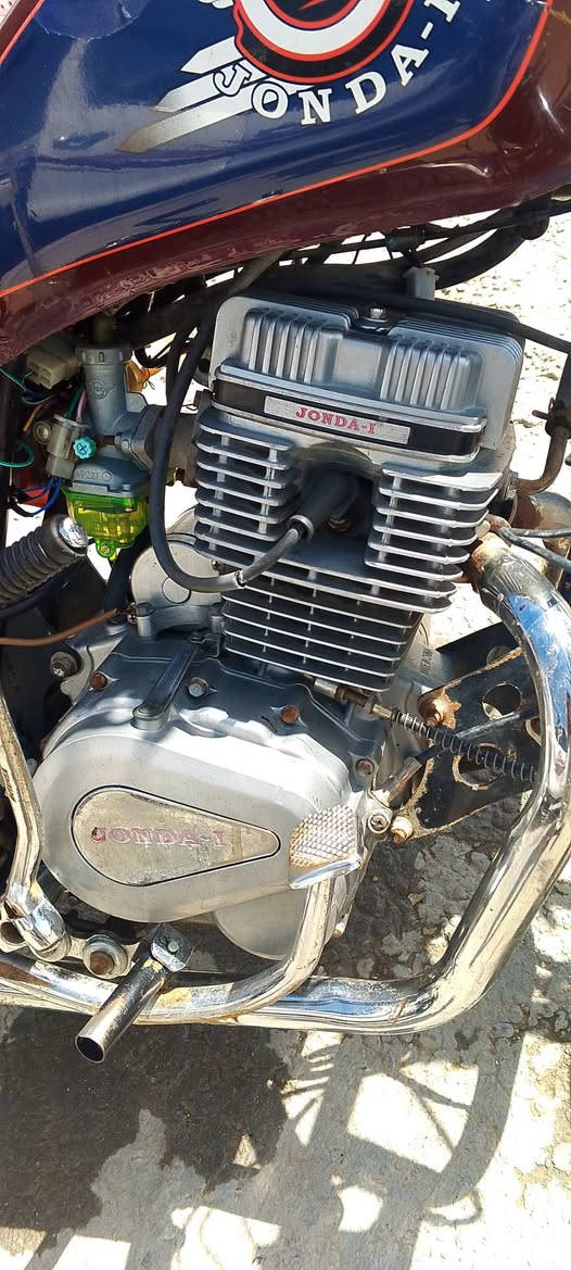 سلام عليكم البيع دراجه جونده موديل 2017 رقم وسنوية ل 2030 رقم نجف إنكليزي مداور ثاني يوم دراجه جاهزه برغي واحد ما ماعايزه مكينه ما مفتوح السعر 750 وبيه مجال المكان نجف ناحيت الحرية الرقم لتواصل ***********
