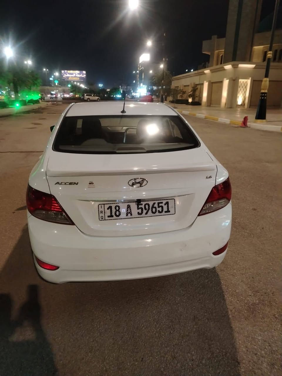 سلام عليكم سياره نوع اكسنت خليجي موديل 2014فول فتحه شاشه كامره حساسات امامي خلفي تحكم ستيرن جهتين شاير مري مري شفط منضومه كشاف زنون كفاله كير مكينه حداديه تخم تاير تبريد كفاله من ضربه او تبديل او صبغ مكينه حجم 1600العنوان كربلاء السعر 98 بيها مجال بيع فقط***********
