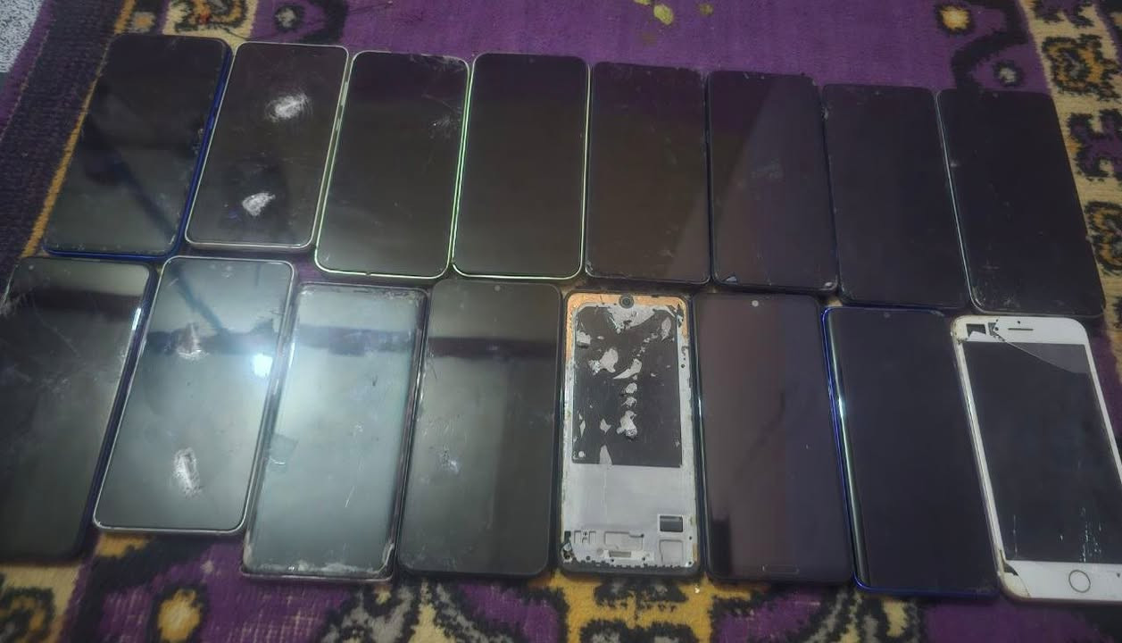 سلام 👋عليكم مبايلات عاطله اكثرهن عوزهن شاشه ابيع شلع ماابيع مفرد هل موجود ابيعك القطعه 15 شراي تعال خاص


**إذا كنت صاحب هذا الإعلان وتريد حذفه لأي سبب، رجاءا أرسل رسالة إلى الدعم الفني**