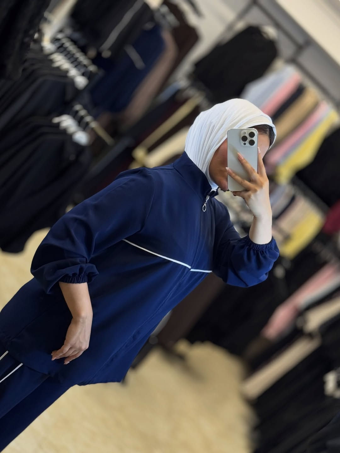 احلى سوت سبورت  بل عالم 🤍 
كوالتي جدا جدا عالي 🔥🤫
خامه صيفيه بارده 
* الجمال والتفاصيل بهلقطع المميزة مينوصف حرفيا
حلوة
👇🏻 القطع عددها محدود كلش ف لحكوا عليهن

القياس36-38-40-42-44–46✨ 
يوجد توصيل بغداد 5
وجميع المحافظات 6


**إذا كنت صاحب هذا الإعلان وتريد حذفه لأي سبب، رجاءا أرسل رسالة إلى الدعم الفني**
