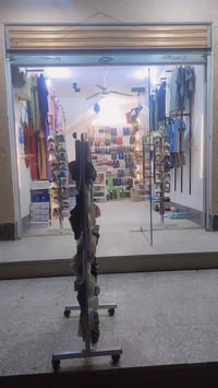 ملابس صيفية • شارع 25 • مقابل مستر كرسبي