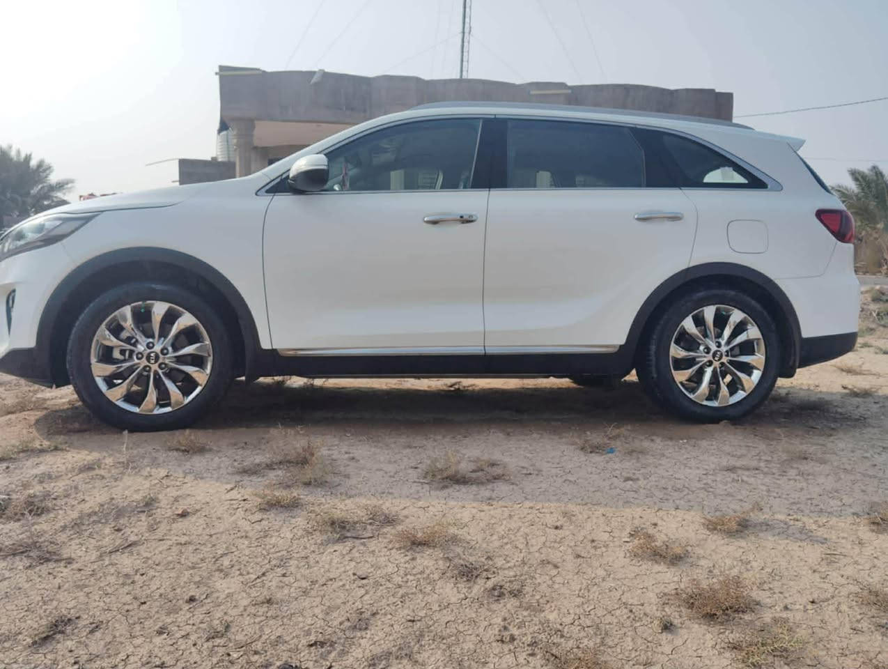 للبيع: كيا سورنتو 2020 خليجي
 • الموديل: 2020
 • الوارد: خليجي
 • الممشى: 160,000 كم
 • المحرك: 6 سلندر
 • المواصفات:
 • بصمة تشغيل
 • بصمة أبواب
 • شاشة 

 • الحالة العامة: جيدة جدًا
 • المكفول: كفالة عامة عدا البارد الموضح في الباب الامامي
 • الفحص: كما هو موضح بالصور
 • التسجيل: السيارة باسمي
 • التحويل: يمته ما تريد
 • الموقع: بابل – الكفل

للاستفسار:
يرجى الاتصال على ألرقم التالي:

‏‪***********‬‏ حلة, بابل
