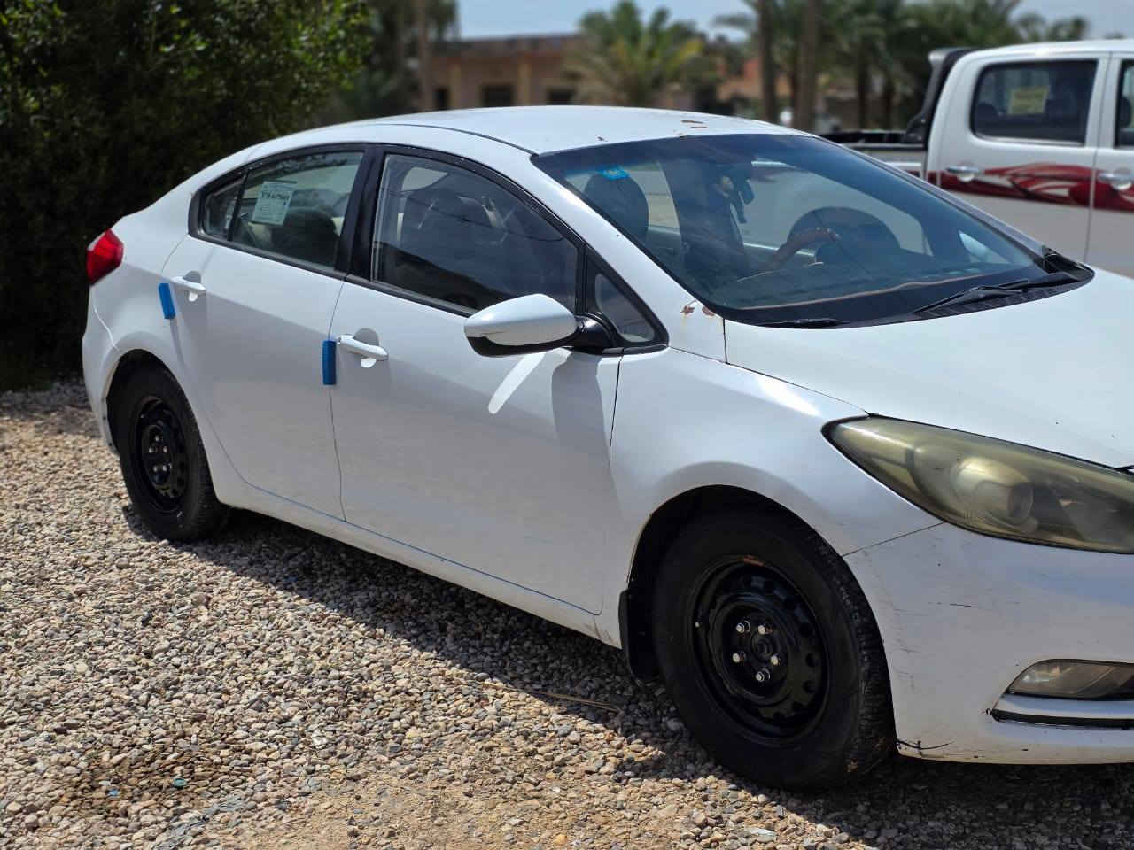 سلام عليكم كيه سيراتو موديل ٢٠١٤ مصبوغه عام جاهزه كير مكينه حداديه تخم تاير رقم انكليزي سنويه مجدده بسمي السعر ٧٨ وبيه مجال ***********
