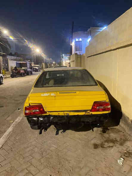 سلام عليكم بيع مستعجل 
بيجو ٤٠٥ رقم بصره موديل ٢٠١٦
مكينه و كير  لا تنقيص ولا تبخير 
  بكلات نوزلات فيت بم كله جديد
حداديه تخم تاير رنكات جديده 
بيه ضربه عندي دعاميه جديده 
مكاني بصره ***********
السعر ٢٠ و بيه مجال شط العرب
