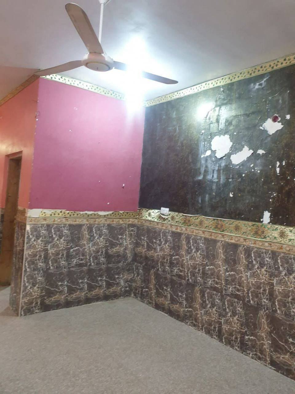 السلام عليكم..عقار للبيع الخالديه حي الاكراد..مساحة ١٥٠ متر طابقين.. للاستفسار.
***********
