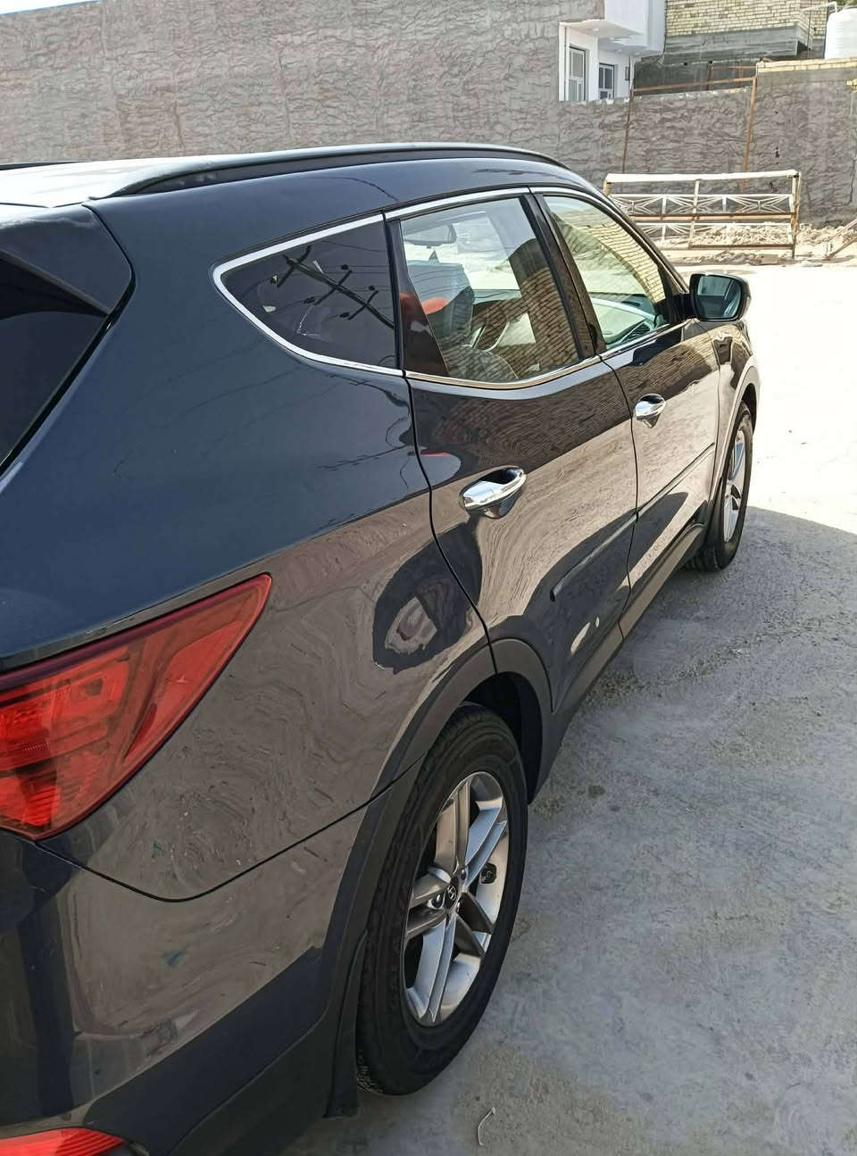 سنتافي 2017 امريكي بدون حادث كلين مكفوله كفاله عامه من الصبغ والتبديل بيه بادر بسيط بقبق الجنطه فقط ليبل واحد صور الحادث بالمنشور  بدون فتح ماشيه (68)الف مايل نظافه 100% مشترية من المستورد نفسه رقم بغداد مشروع وطني كير ومكينه وحداديه تبريد تدفئه تخم تاير جاهزه وجديده 
مواصفات سبورت 
مكينه 2400 جي دي اي بلاديه بدون فتح 
خمسة راكب 
لون مميز 
شاشه كبيره بلاديه 
كامرا 
كشن كهربائي 
داخل بيج 
ثلاث وضعيات قياده 
وباقي المواصفات المعروفه 
مكاني بالحله 
السعر 135  وبيه مجال ***********
