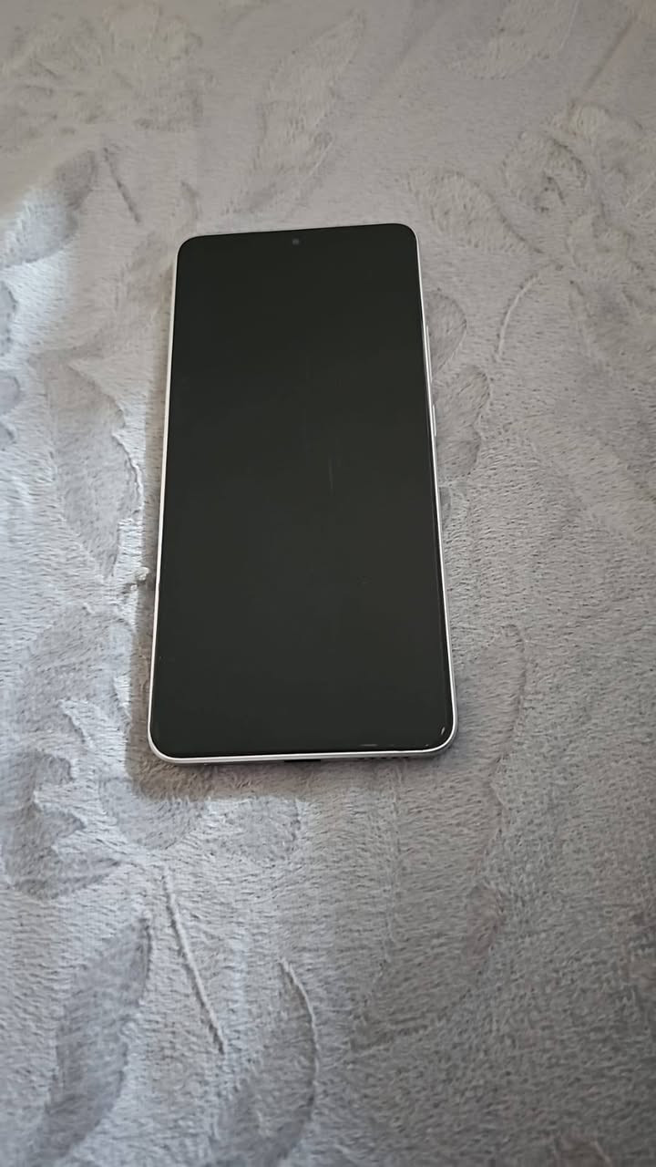 السلام عليكم ورحمه الله وبركاته 
عندي جهاز POCO 6X PRO اريد مراوس بs24 ودفع فرق 
هاذا رقمي ***********
