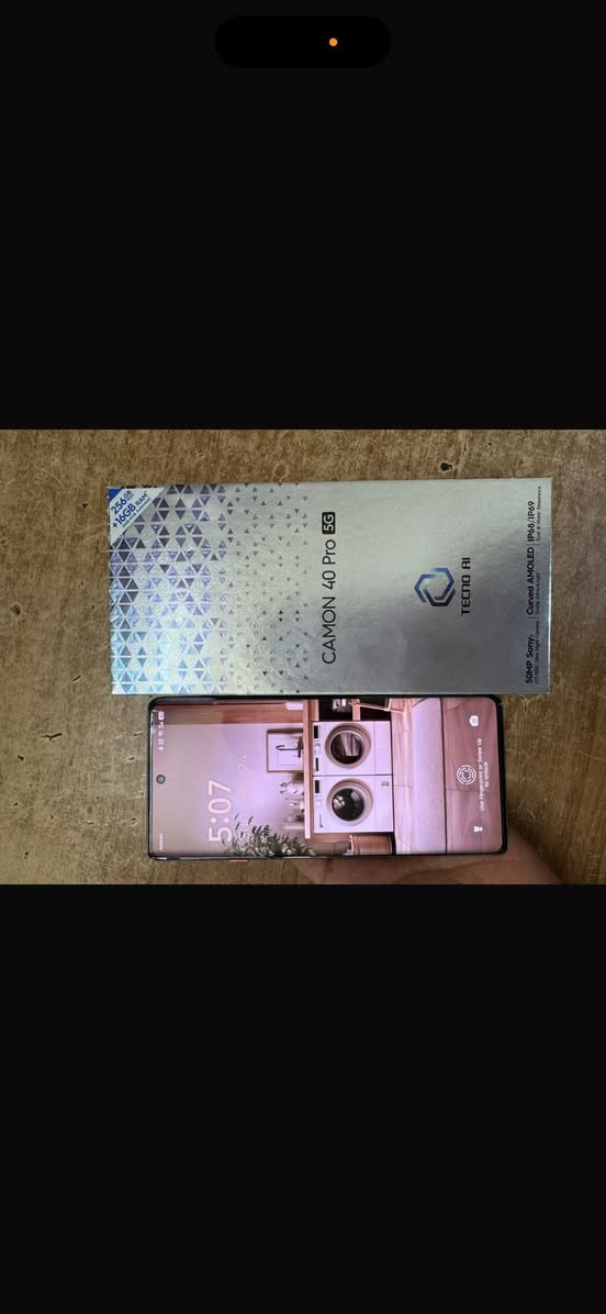 السلام عليكم جهاز البيع 
تكنو 40 برو 5g ذاكره 256 
الجهاز جديد لا مفتوح ولا امصلح ابد مكاني بغداد شارع 
فلسطين ((***********))
السعر ((275)) الف بي مجال كلش بسيط
