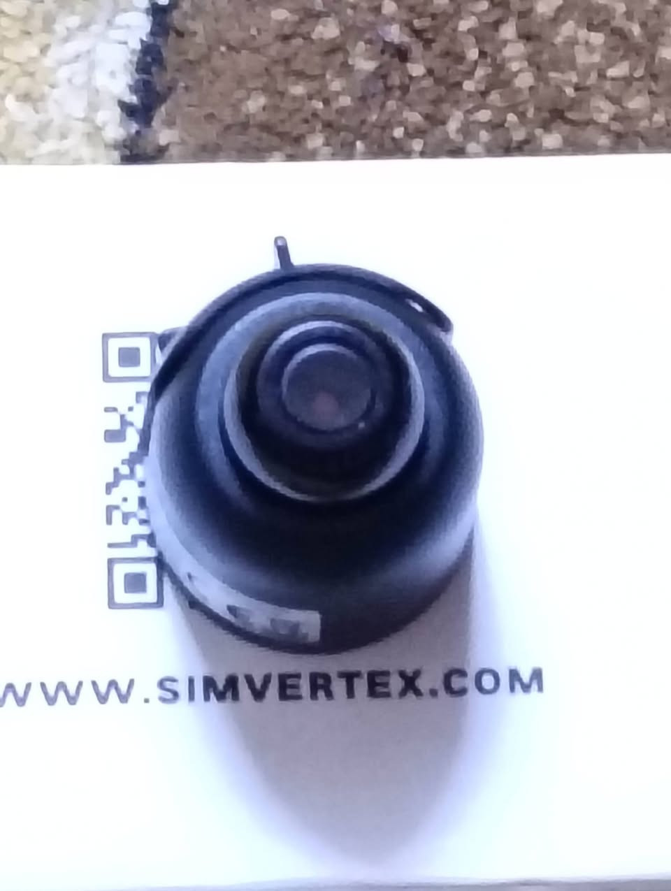 هذه الكاميرا هي كاميرا مراقبة لاسلكية صغيرة (Mini Wireless WiFi Camera) مصممة للاستخدام المنزلي أو المكتبي. 
دقة الفيديو: توفر تصويرًا عالي الدقة (HD) لضمان وضوح الصورة. 
الاتصال: تعمل عبر شبكة WiFi، مما يتيح عرض الفيديو مباشرة على الهاتف الذكي. 
التخزين: تدعم تسجيل الفيديو على بطاقات الذاكرة من نوع Micro SD. 
مميزات إضافية: تتميز بحجمها الصغير الذي يسهل إخفاءها وتركيبها، وتتضمن بعض الموديلات خاصية كشف الحركة. 
السعر:5الاف


**إذا كنت صاحب هذا الإعلان وتريد حذفه لأي سبب، رجاءا أرسل رسالة إلى الدعم الفني**