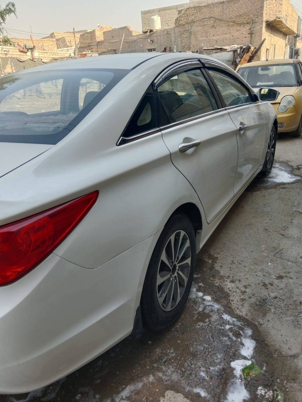 ا
سلام عليكم سوناتا 11 خليجي رقم بابل مصبوغه حزام بيه 5 قطع بدون حادث وبدون معجون السياره على وضع الشركه وبيه سوناره السعر 95وبيه مجال السياره جاهزه حداديه كير مكينه تبريد كله شغال ومكفول مكان السياره بابل***********
