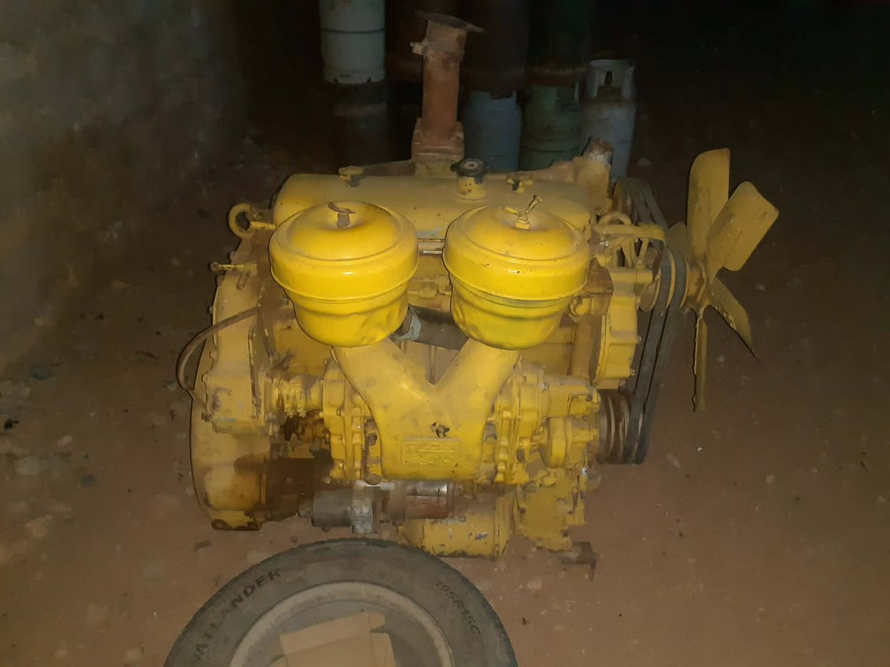 محرك للبيع أمريكي السعر 700الف اربعه سلندر شغال ع حسب الأصول


**إذا كنت صاحب هذا الإعلان وتريد حذفه لأي سبب، رجاءا أرسل رسالة إلى الدعم الفني**