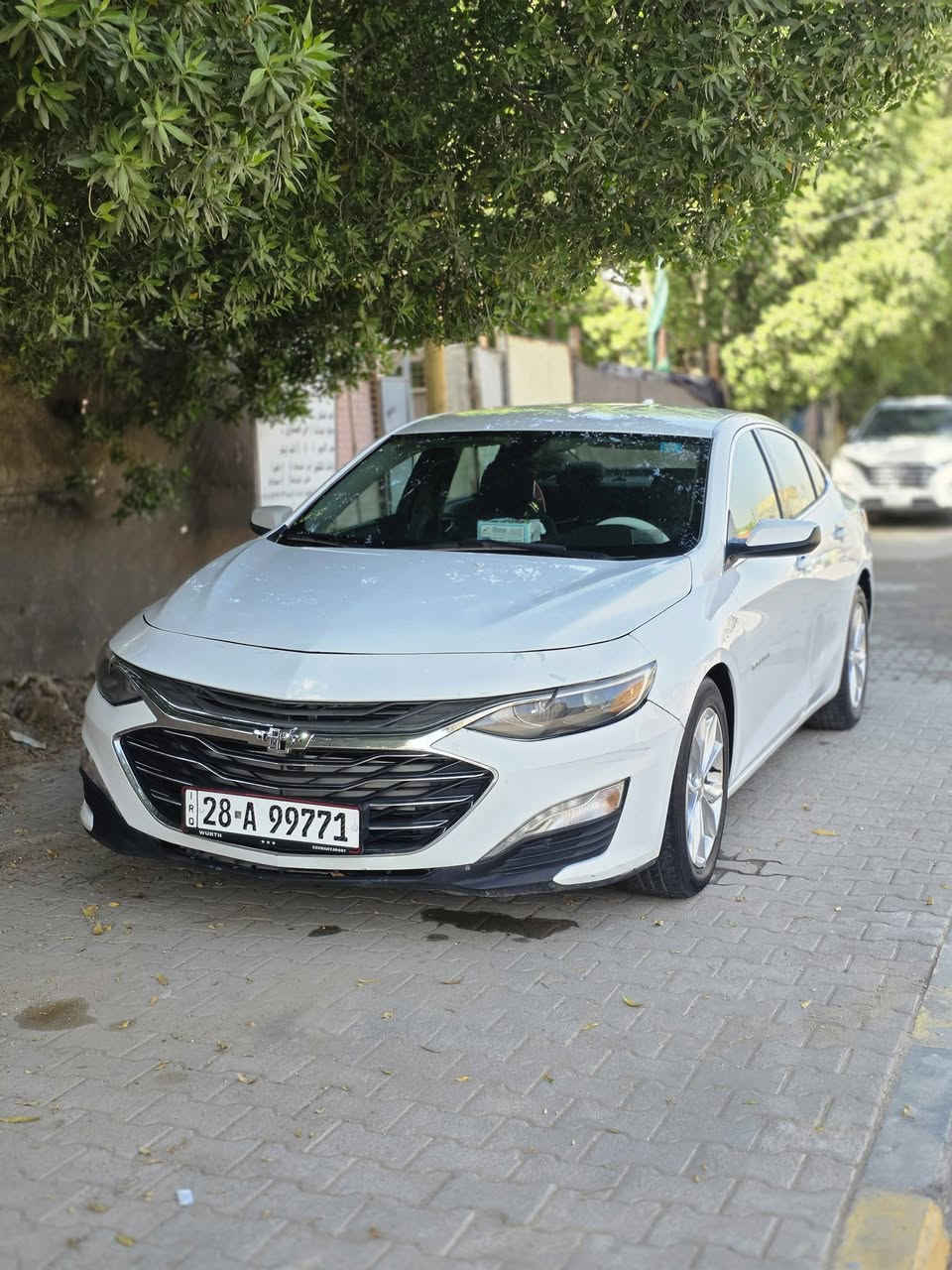سلام عليكم 
ماليبو 2019 LT
ماشيه 165 الف كيلو مو ميل 
مكينه 1500 تيربو 
تبريد شغال ثلج 
بصمه 
تبريد منفصل 
تدفئه كشنات 
كشن سائق كهرباء 
إدامه كامله من ناحيه المكينه بلكات بخاخات ومنظومه الماي
 حادثها جاملغ وبنيد + باردات موضحات بصور 
مكاني النجف الاشرف 
***********
سعرها 110 وبيها مجال للشراي
