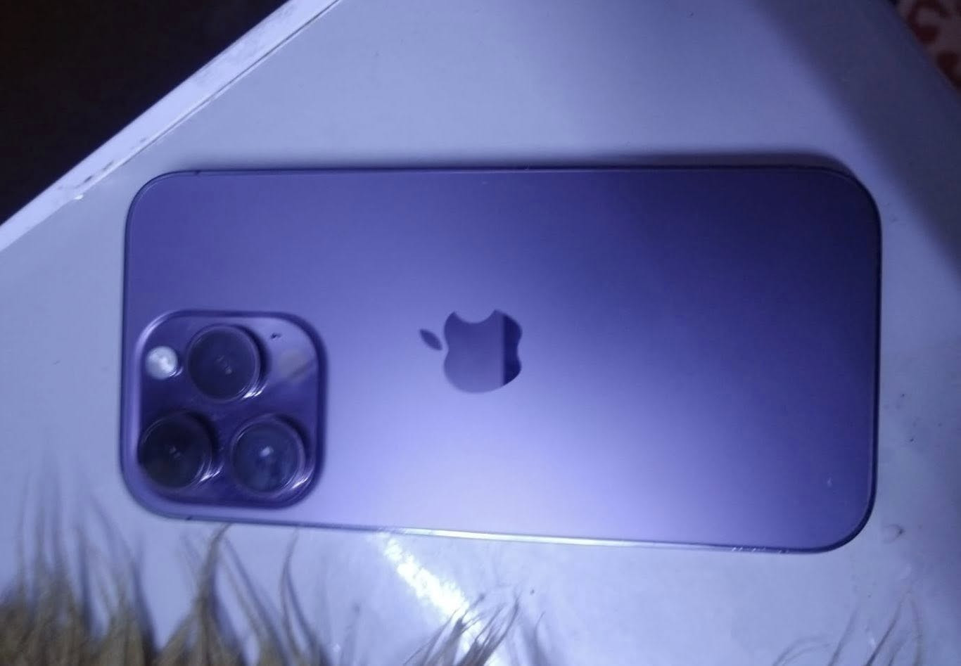 ايفون 14 برو للبيع نضيف كلش السعر 650 الف ***********
