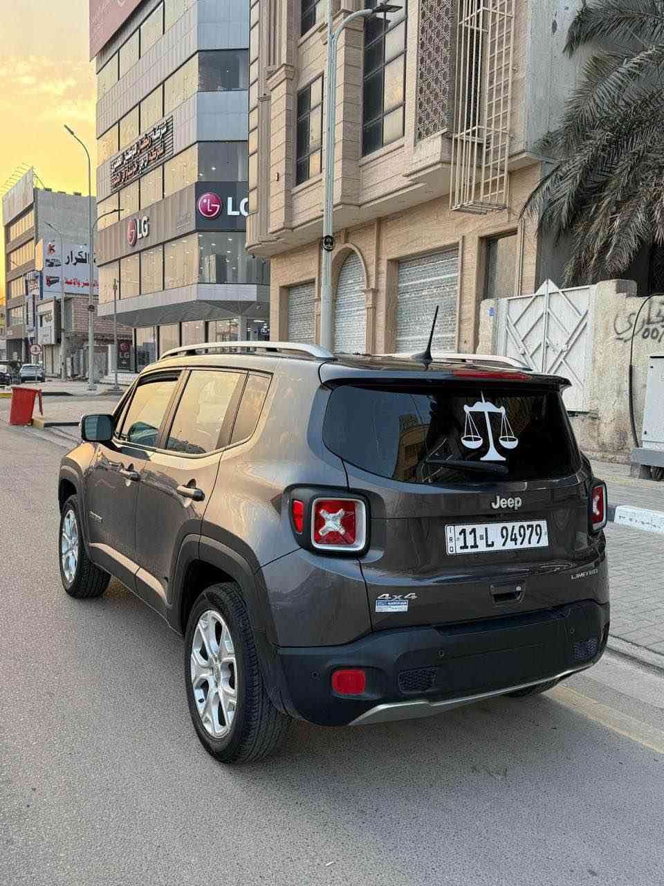 السلام عليكم 
جيب رينكيد 2018 رقم بغداد ب اسمي 
مواصفات اللمتد 
ماشيه 48 الف ميل 
بيها ٣ قطع صبغ 
جاملغين وبنيد

كير ومكينه كفاله 
بيها ملاحظات بسيطه 
110 وبيهه مجال
*********** البصرة, العراق
