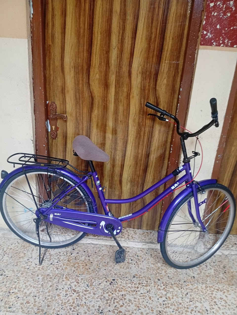 بايسكل حجم 26لون بنفسجي مكانه الموصل الجانب الايمن جنب حديقة اليرموك  سعره  110رقم ‏‪0774 258 6592‬‏❤‏‪0751 785 9480‬‏
