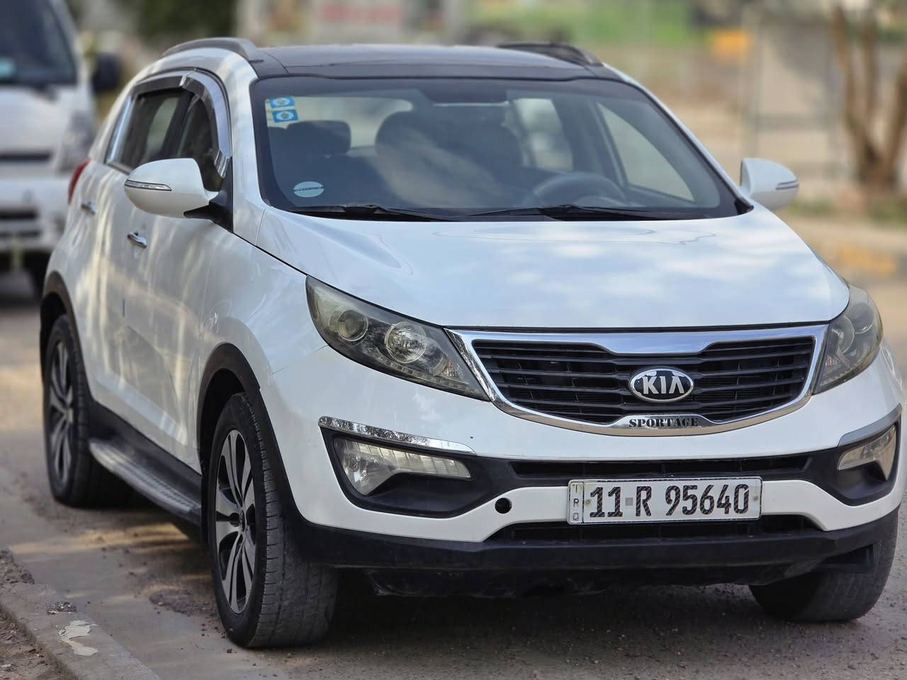 للبـيـع: كيا سبورتاج 2014 خليجي (فول مواصفات - عدةلبصمة)
​✅ المحرك: 2000 دوش (كفالة كير ومكينة).
✅ البدن: سيارة مكفولة من الصبغ والتبديل، فقط بها تعديل بارد بسيط جداً بالجاملغ (مقدار 3 أصابع).
✅ الرقم: بغداد (بإسمي، تحويل مباشر).
✅ المواصفات: فول مواصفات أصل (بدون بصمة)، السيارة بحالة ممتازة وجاهزة للاستخدام.
📍 المكان: بغداد - المحمودية.
💰 السعر: 149 ورقة (وبيها مجال بسيط للشراي الطيب).
​📞 للاستفسار والاتصال: ***********
