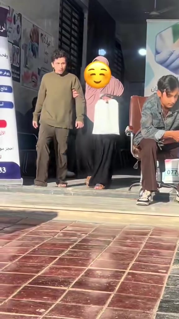 عيادة النخبة التخصصية لجراحة العظام والمفاصل والكسور

🌟 مريضنا البطل 🌟

عندما راجعنا لأول مرة، كان يتحرك بواسطة العربة وغير قادر على المشي بشكل طبيعي، لكن بفضل الله ثم المتابعة الطبية والعلاج المناسب، وصل إلى هذه المرحلة المميزة.

💪 واليوم، الحمد لله، عاد للمشي بصورة طبيعية، بل وأفضل مما كان عليه سابقًا.

✨ في عيادة النخبة التخصصية لجراحة العظام والمفاصل والكسور نسعى لمساعدة مرضانا على استعادة حركتهم والعودة إلى حياتهم الطبيعية بأفضل صورة ممكنة.

📍 العنوان:
بغداد – جسر ديالى القديم – الشارع العام
🏥 مجمع النخبة الطبي

ايام التواجد : الاثنين والخميس والجمعة 
من ساعة 3 عصرا إلى ساعة 8 مساءا

للحجز واتساب ***********☎️

🌷 صحتكم وحركتكم الطبيعية هدفنا الأول.
