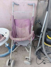 عربة طفل بسعر ٧ آلاف  ٠٧٨٥٣٧٥٩٧٠٧