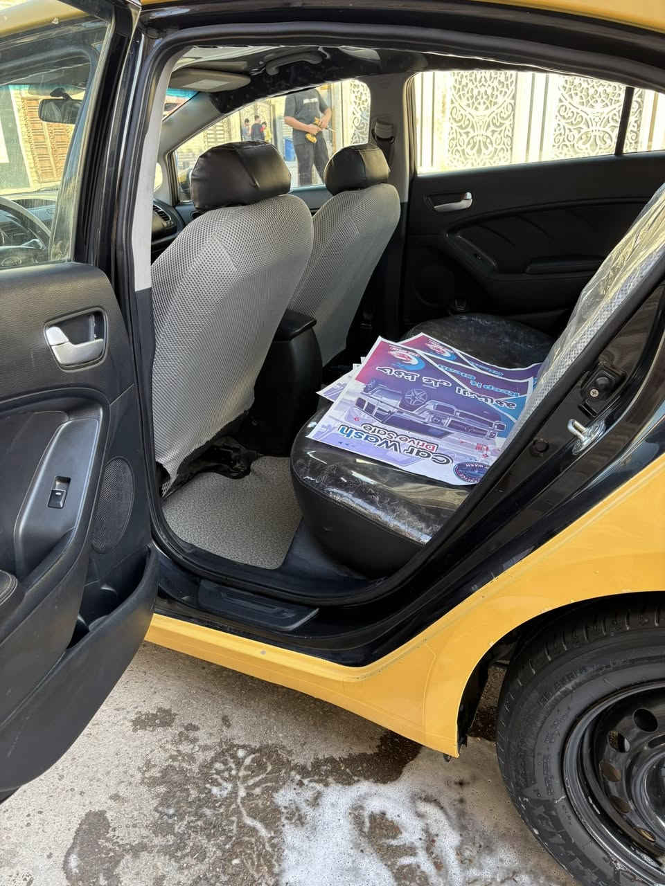 فورتي ٢٠١٧
محرك دوش٢٠٠٠
ضربتها بس بنيد بدون دواخل مابيها أي تبديل حداديه كفاله تخم تاير جديد أي نقص مابيها نص فول 
العنوان بغداد 
الرقم ***********
