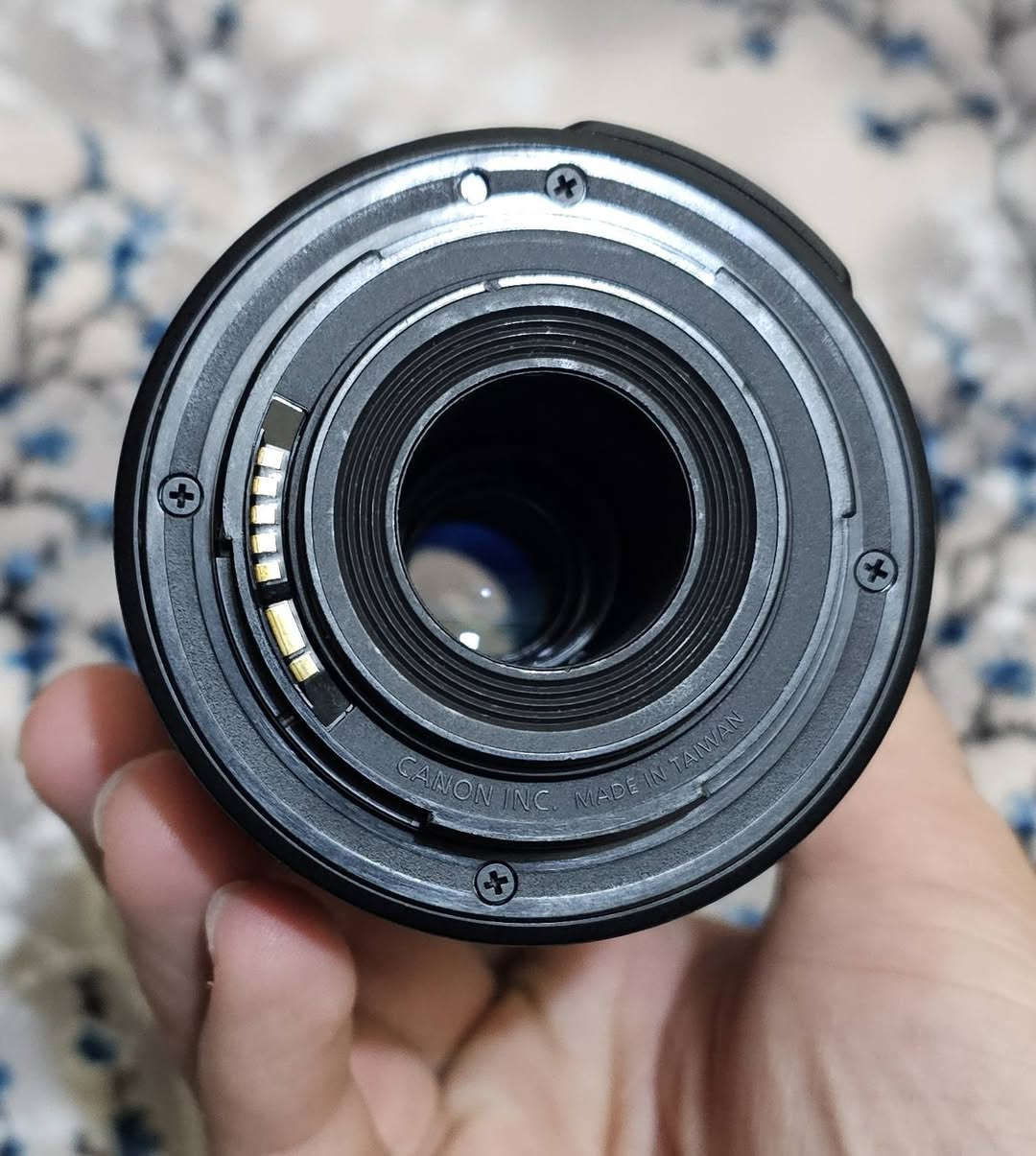 السلام عليكم
 عدسه كانون 55 250 العدسه جدا نضيفه 
السعر ١٢٥ مكاني نجف موجود توصيل للاستفسار المراسله او الاتصال ***********
