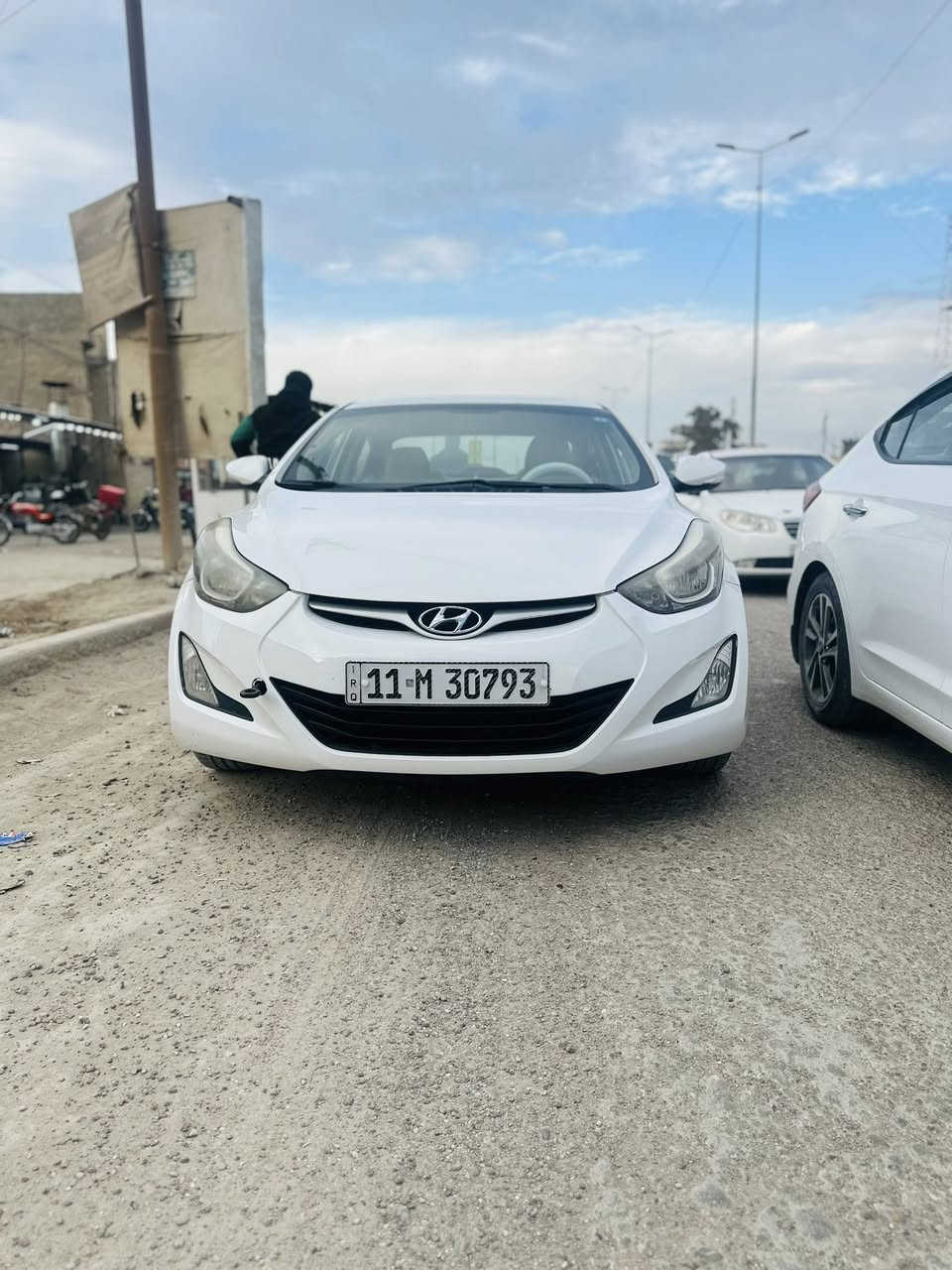 سلام عليك انترا 2015خليجي محرك 1800 ماشيه 75الف نص فول بانوراما مرايات شفط كشنات جلد شاشه تحكم ستريرن السياره مكفوله من كلشي بس بيهه صبغ بنيد وجاملغ مال الصدر وبيهه شبر بلصندوك صبغ والتكمه مال سايق بيهه صبغ عله كد شبر سعر السياره 125مكاني بغداد مدينه الصدر الكياره***********
