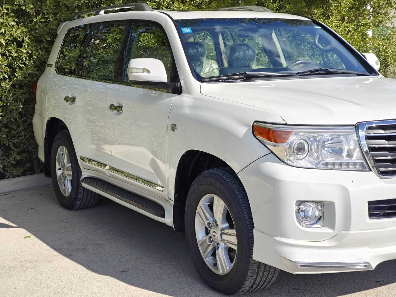 لاندكروز موديل 2011 ، ستينيه فول مواصفات(1/1) مكفوله كفاله عامه بيه ملاحظات بسيطه كلش 
محرك وكير مكفول بدون فتح او صوت او اي خلل
رقم بغداد دولي باسمي تحويل مباشر
السياره محرك سته سلندر 
السياره جديده وجاهزه وبدون نواقص وترايها كلش حلو الشراي يتصل 
العنوان بغداد السيديه 
السعر/ 310 
للاستفسار/ ***********
