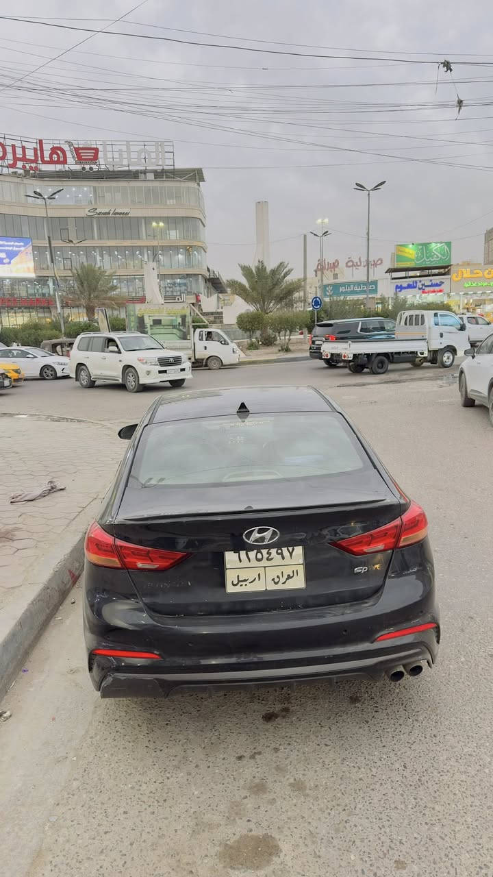 سلام عليكم النتره موديل 18 وارد امريكي ضربتها خلفيه راجعات بارد  للبيع سبورت تيربو فول موصفات رقم اربيل السنويه تنتهي بشهر العاشر  السياره بدون صبغ بس بيها مكانات الجملغات الصبغ مجورد  جراد خفيف السعر 110 مكان السياره البصره طويسه رقمي ***********
