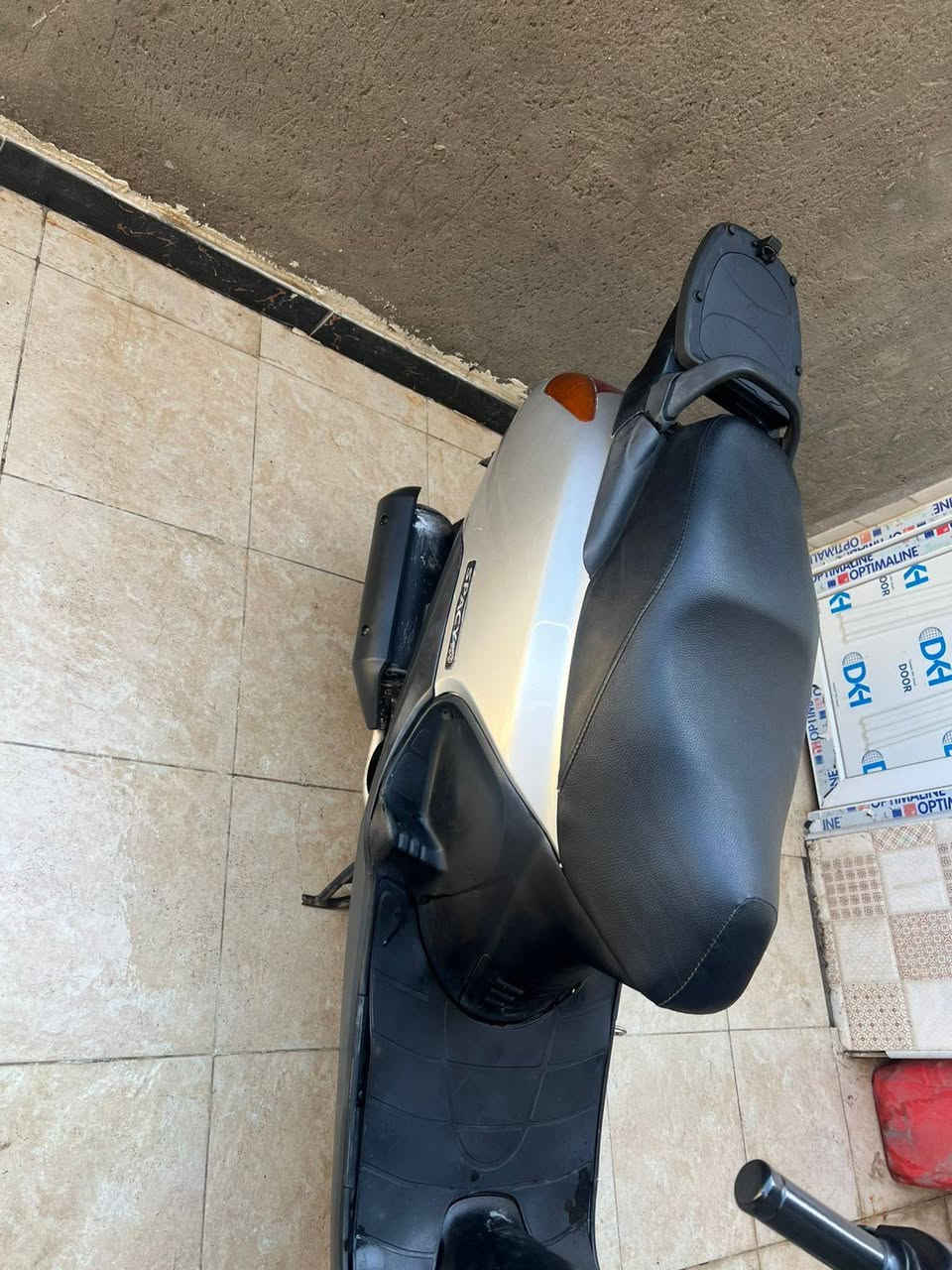 السلام عليكم دراجه سبيسي ياباني للبيع رمبه رمبه مكفوله كفاله عامه دراجه جديده معنه كلمه ماشيه 17 حقيقي مكان كوت خاجيه شارع ٤٠ رقم هاتف فقط ***********
