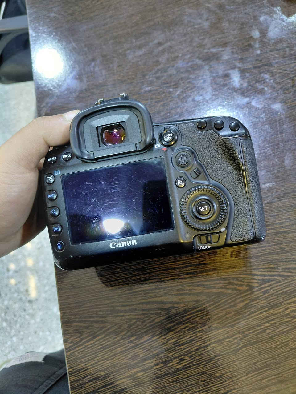 Canon 5d mark 4
حاله نضيفه شتر43k معاها كل مشتملاتها الاصليه  شاحن وبطريه وحزام وشنطه وبسعر كويس لسرعة البيع
للتواصل: 01024662671


**إذا كنت صاحب هذا الإعلان وتريد حذفه لأي سبب، رجاءا أرسل رسالة إلى الدعم الفني**