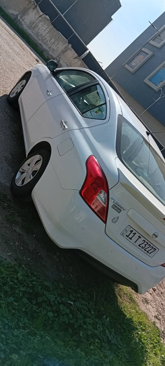 سلام عليكم نيسان سني هندي 2018 ام البليته الزركه ماشي 136 سياره جديده للا خير بيه شويه صبغ  يم قبق البانزين وبيه بارد شبر باب الصدر فقط والباقي كفاله تخم  تاير سبير منازل  السعر 105وبيه مجال بسيط حك الجيه مكاني العامريه ***********عبدالله ابو محمد
