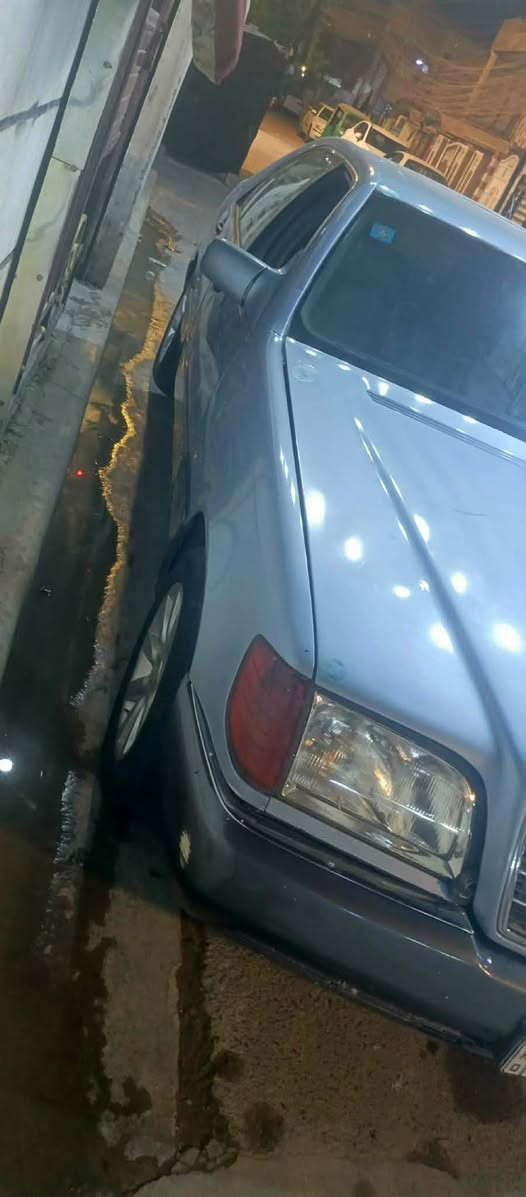 سلام عليكم مرخصه صاحب الكروب
مارسدس شبح موديل ٩٣ 

مكينه تابوت عدله V6

مصبوغه جماليه اثر جراد 

بدون حادث او قطره معجون 

رقم بغداد انكليزي 

سنويه لل ٣١ مصفره الف ماعليه

حداديه بجيس 

مكنيه شاده لبارحه جديده بعدهي بضمان 

كير جديد 

كهربائيات كله شغاله 

تبريد بس غاز طار من بلدت مكينه بس 

تخم تاير جديد 

غرفه نضيفه 

مابيه نقص خير من الله 

كله مسوي جديد سياره ع ايدي 

للبيع او مراوس سعره ٦٠ 

مكاني حله ناحيت نيل 

رقمي *********** وبي واتس
