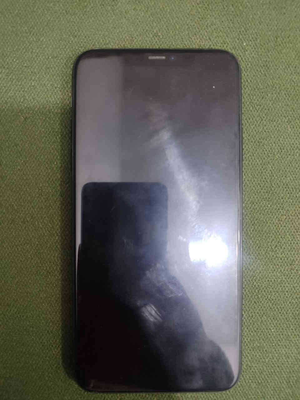 سلام عليكم ايفون 11برو ماكس
الجهاز مامفتوح ولاداخل تصليح 
نضيف حيل فقط شاشه مثل ماموضح بصور
السعر خاص متواجد واتساب ***********
(مكلف بنشر)..
