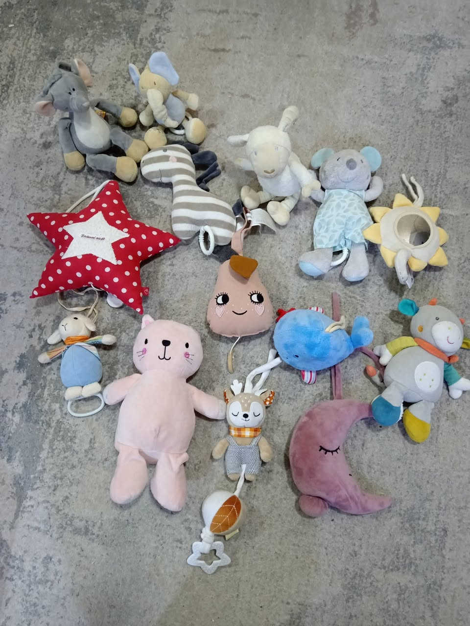 مرحبا مترفر العاب اطفال حديثي ولادة خرخاشات وتعليقات مع أصوات والعاب ودفاتر تعليمية للاطفال 
https://www.instagram.com/zuhooralsabah?igsh=Z2VwNGRzMXBicW5y
حساب الانستا متوفر كل مستلزمات واحتياجات الأم والطفل واهلا وسهلا بالكل 🌹🫶🏻❤️


**إذا كنت صاحب هذا الإعلان وتريد حذفه لأي سبب، رجاءا أرسل رسالة إلى الدعم الفني**