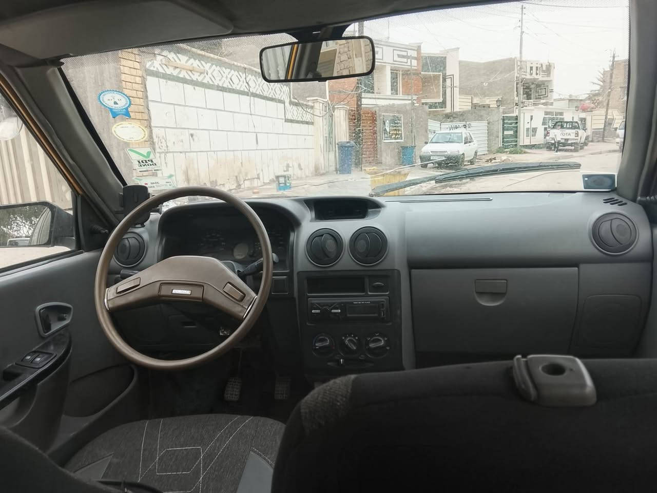 سلام عليكم سايبه موديل 2013سياره بيه شبر بل جاملغ لخلفي وشاصي واحد معمر  مصفره هيه وغرامات سيار بسمي لمكان بغداد البلديات رقم ***********
سعر 30وبيه مجال
