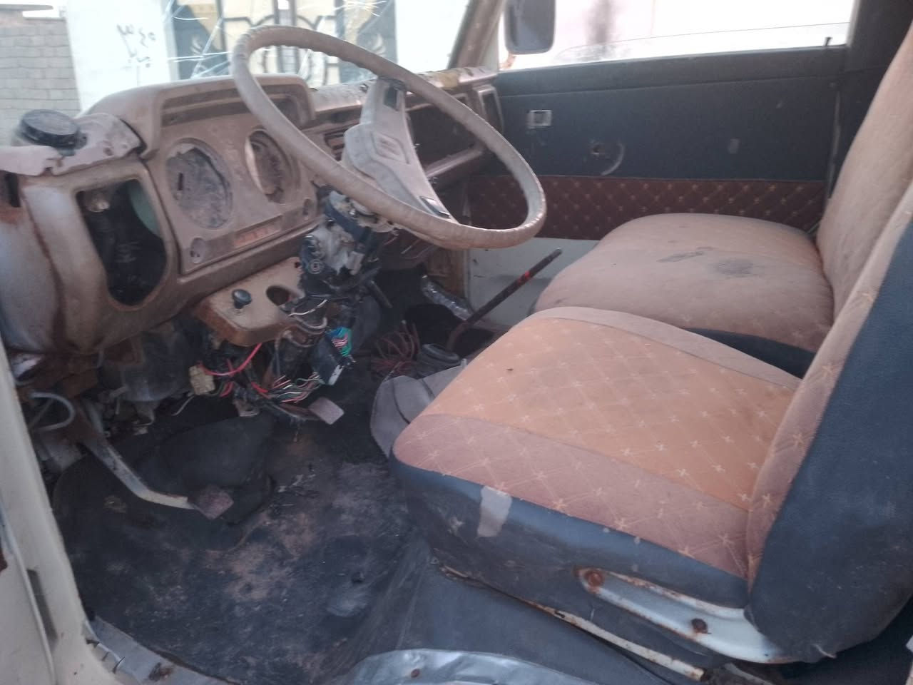 دانيه موديل 80 للبيع مال جناي كير اكسن محرك شرط محرك مال كصه تواير جدد 6 رقم وسنويه كركوك رقم قديم ابيع كوم حديد بس مكفول من الحكومه والعشاير صاحبه الشرعي موجود بس مايحول سعره 25العنوان موصل


**إذا كنت صاحب هذا الإعلان وتريد حذفه لأي سبب، رجاءا أرسل رسالة إلى الدعم الفني**