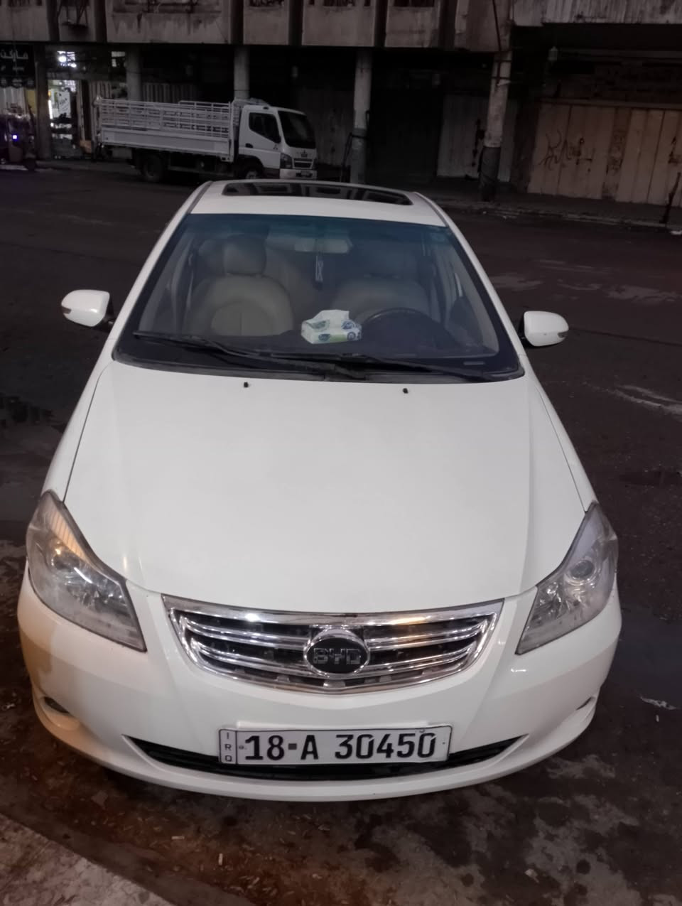 السلام عليكم سياره بيوادي جي 3 اوتو ماتيك نضيفه لا خياس لاضربه قويه كير مكينه نضيفات  تبريد ثلج صدر نص عمر ادامه كامل مسويلهة بصمه فتحه تحكم استيرن سياره نضيفه  العنوان بغداد أي ستفسار اتصال على الأرقام *********** او *********** السياره بسمي تحويل ثاني يوم السعر 58 وبيه مجال
